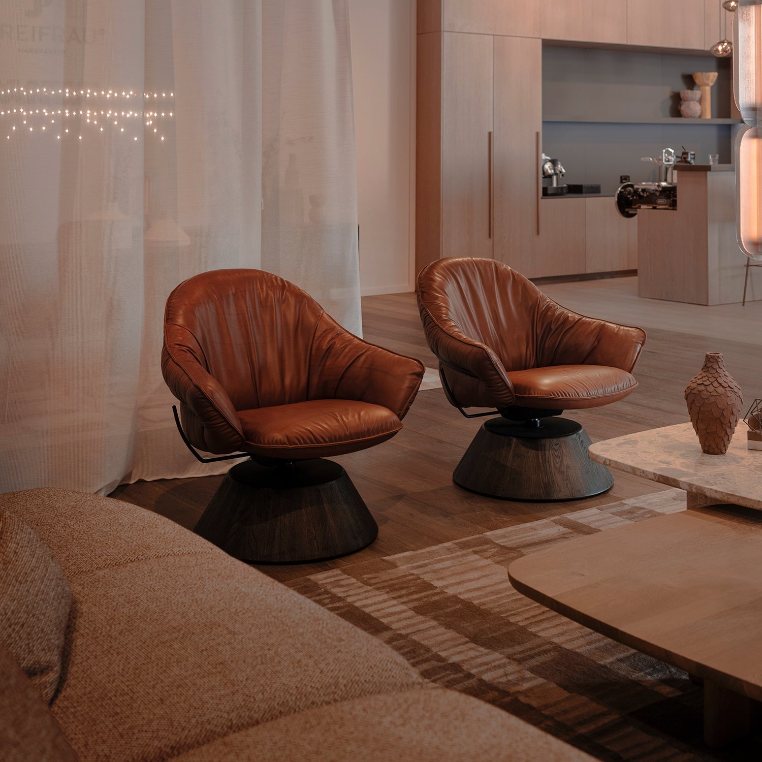freifrau | marie lounge chair low | cone frame | adora kandis leather