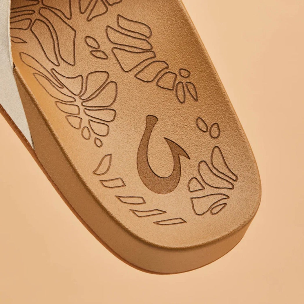 OLUKAI - KIPE'A 'OLU SLIDE (WOMENS) | Puka/Tan