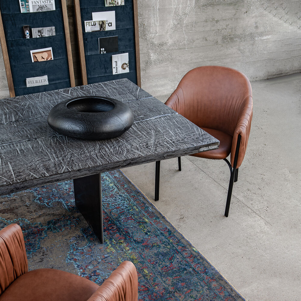 janua | sk 08 butterfly table | charburned oak grey shade + black base 300x100cm