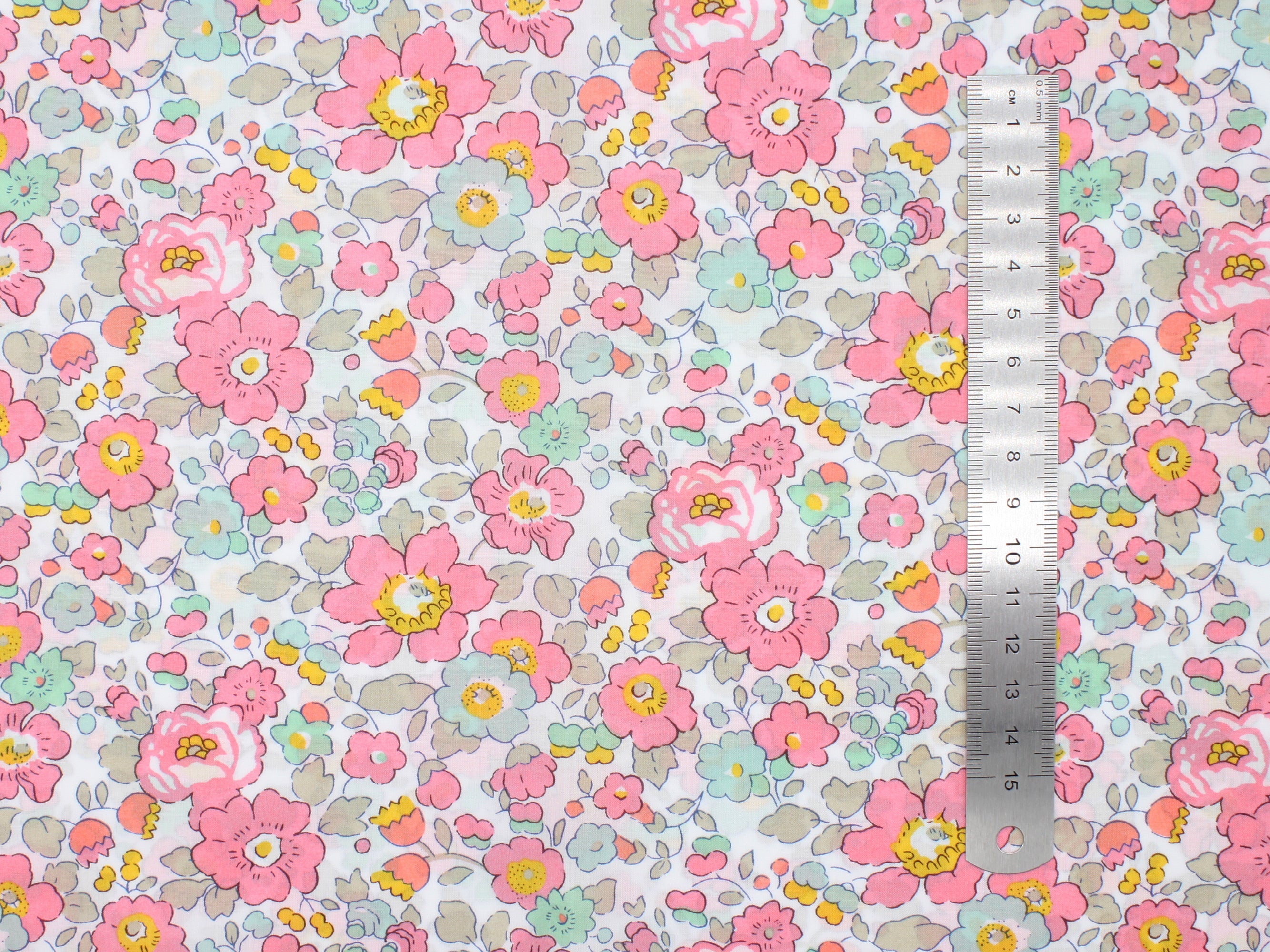 Liberty Fabrics - Betsy Q Tana Lawn™ Cotton