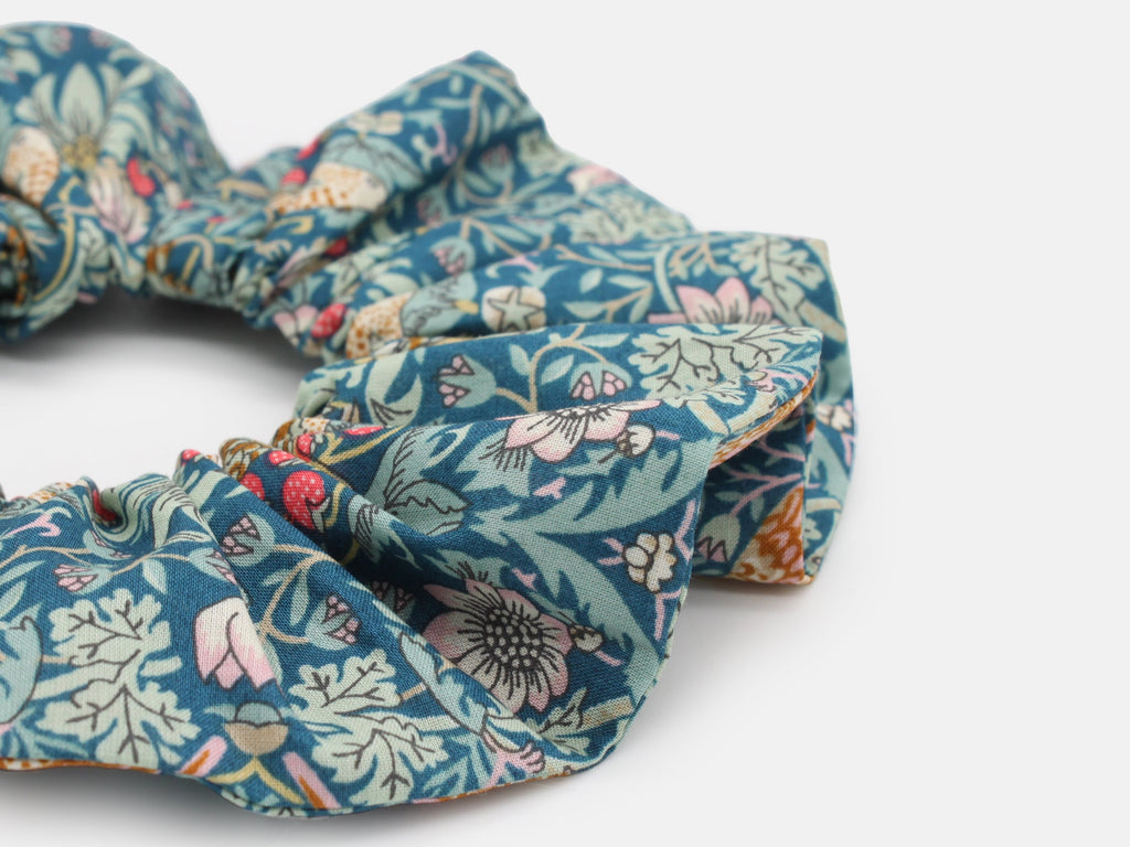 Scrunchie - Liberty Strawberry Thief P Print