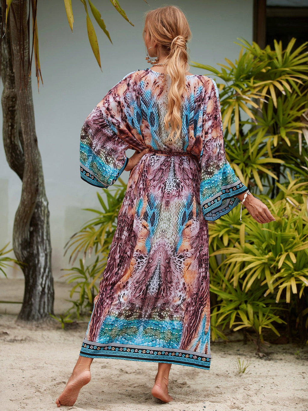 2023 New European and American Cotton Print Beach Jacket Sexy Sun Protection Cardigan Holiday Bikini Overshirt Women