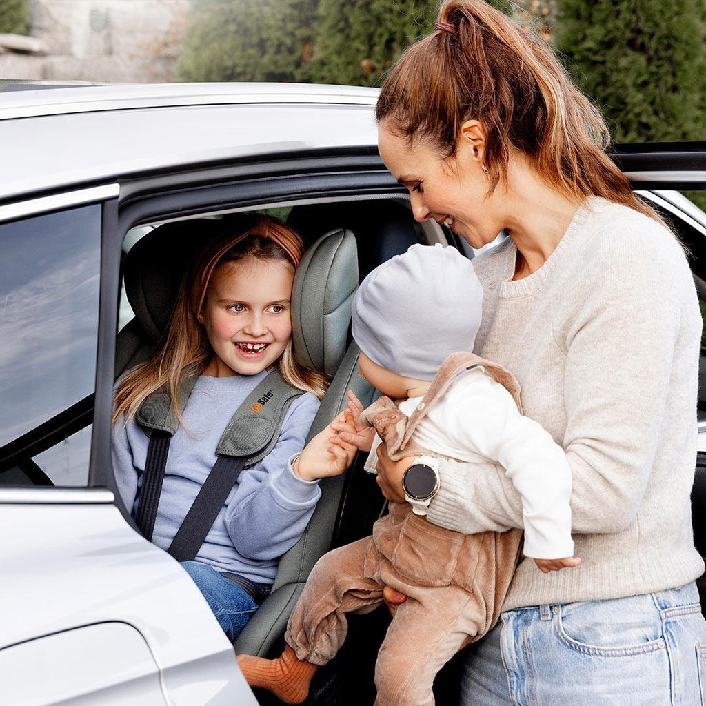 BeSafe Stretch 2 Car Seat - Fresh Black Cab