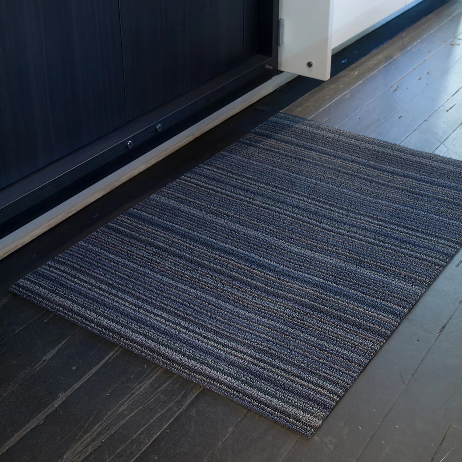 chilewich | large doormat 61x91cm (24x36") | skinny stripe blue