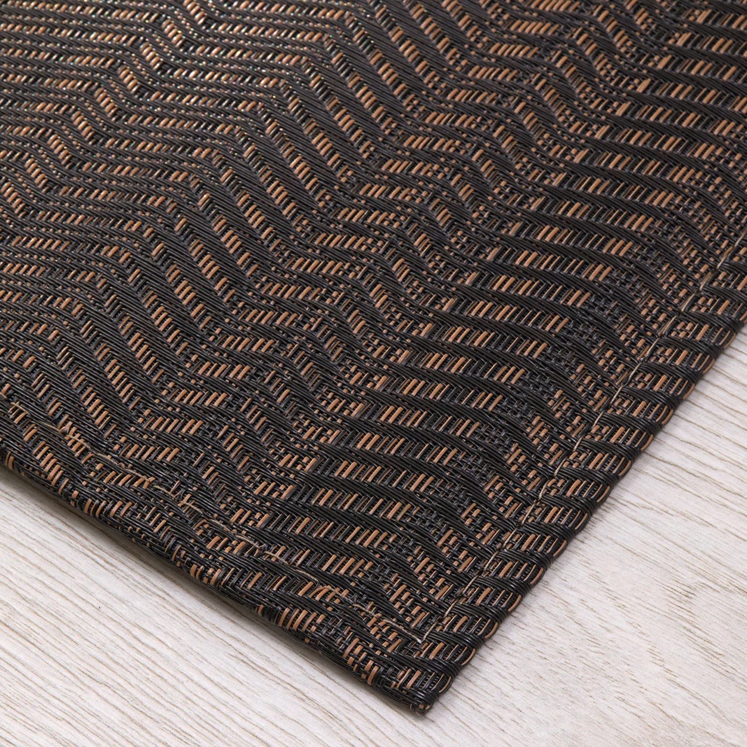 chilewich | woven floormat 183x269cm (72x106") | wave tiger eye