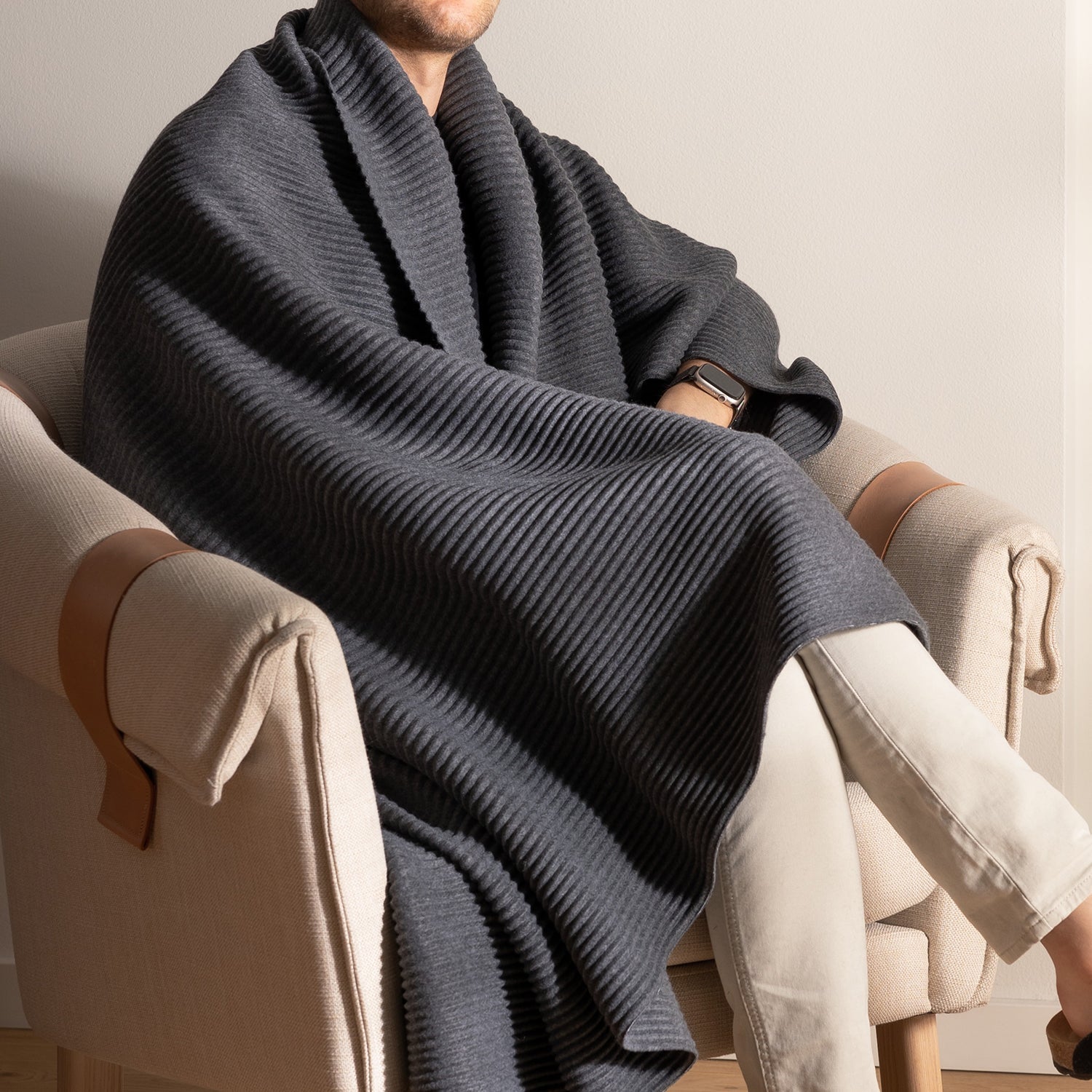 design house stockholm | pleece throw | dark grey