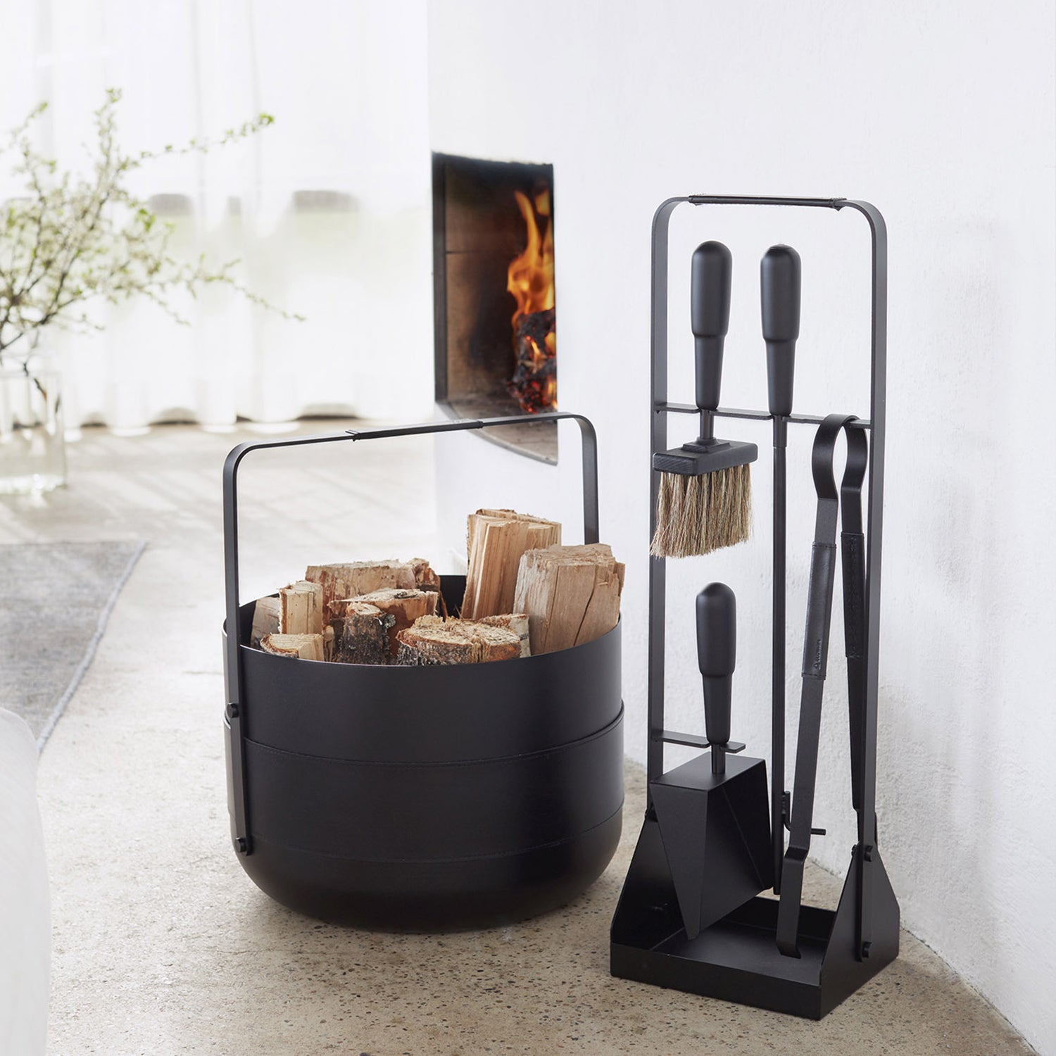 eldvarm | emma fire companion set with leather | noir