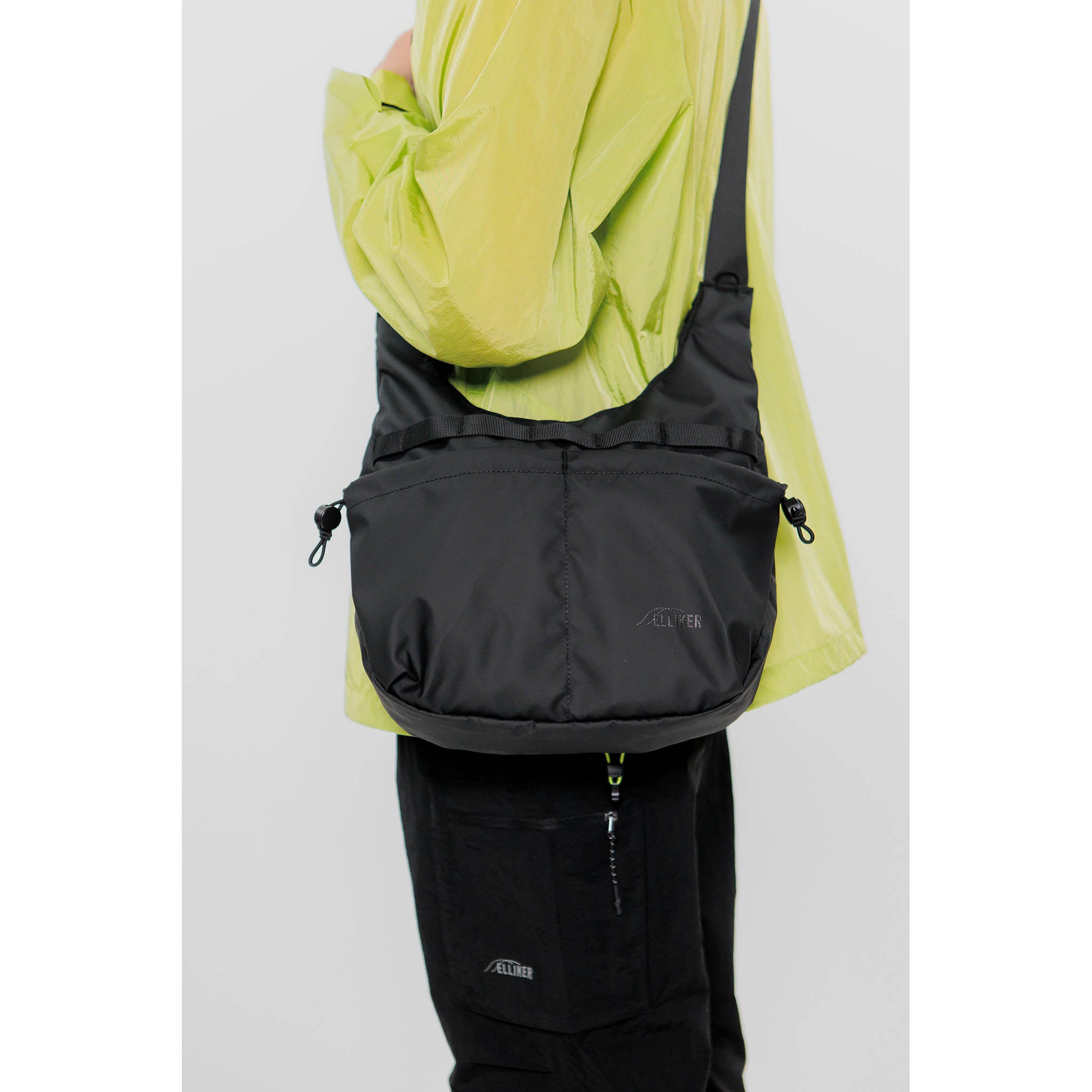 Bain Sling Bag