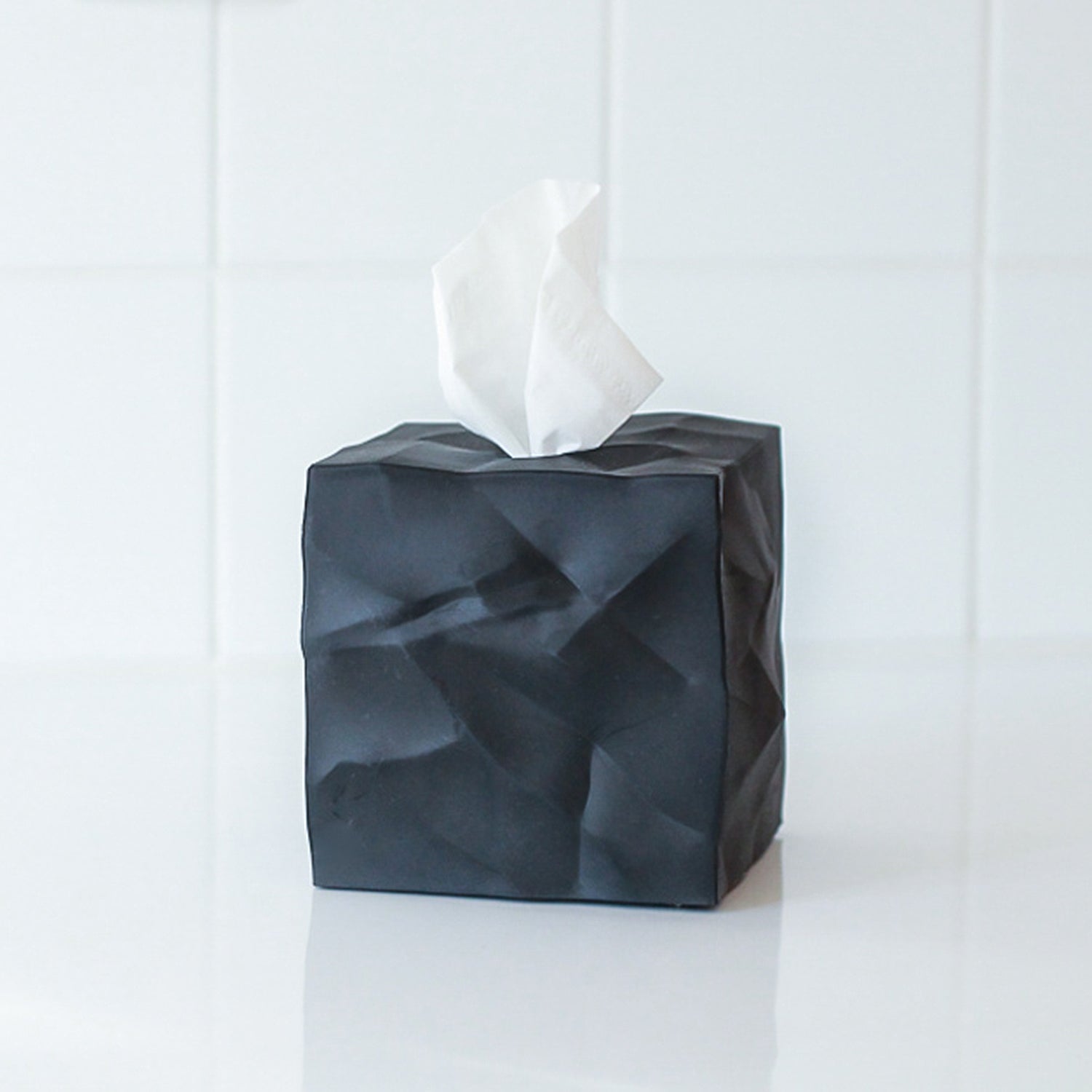 essey | wipy cube tissue box | black - LC