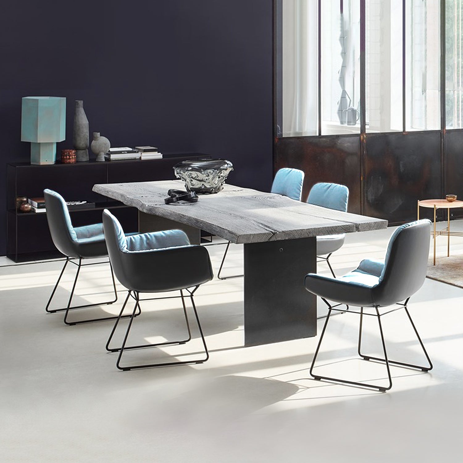 janua | sk 08 butterfly table | charburned oak grey shade + black base 260x100cm