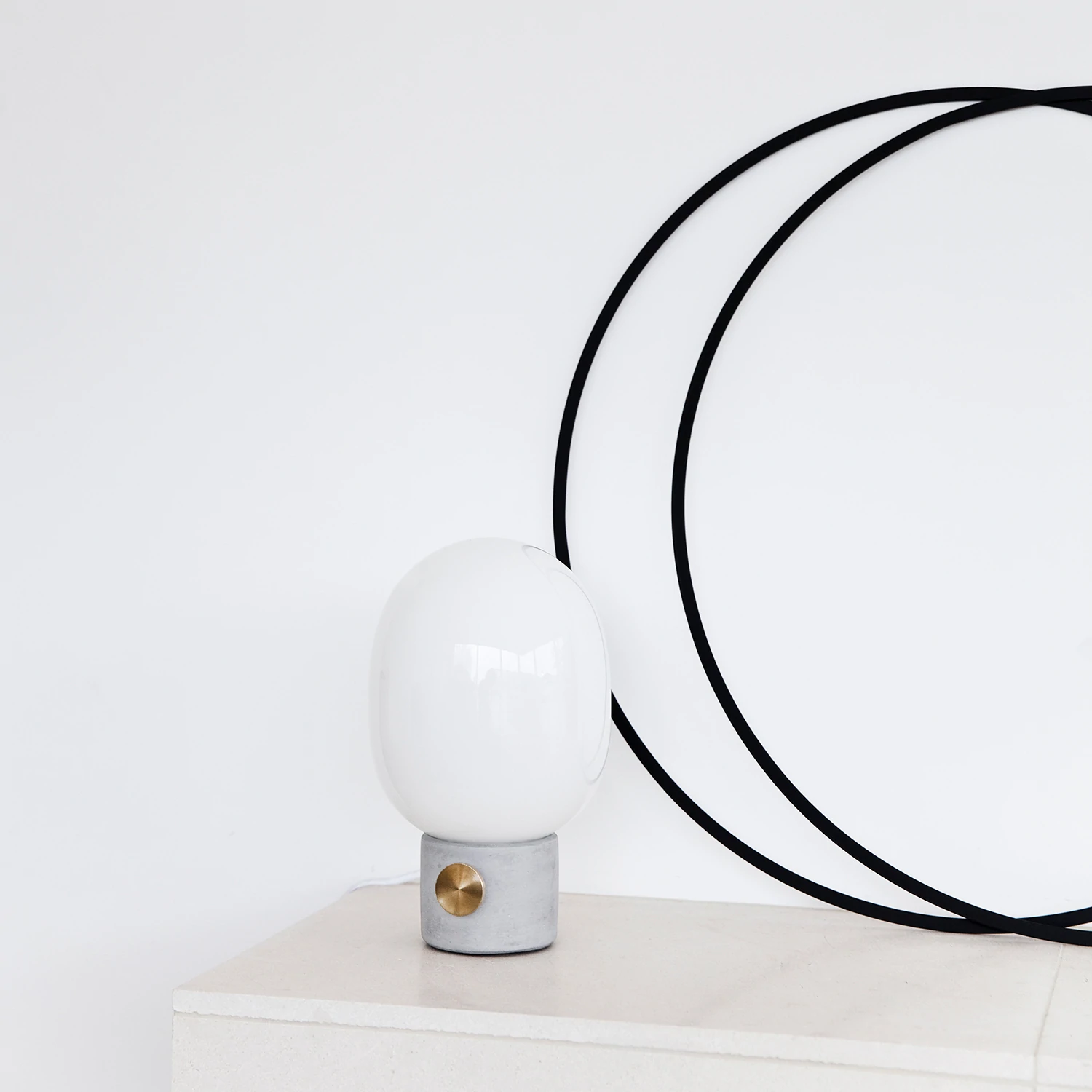 audo copenhagen (menu) | jwda table lamp small | light grey concrete