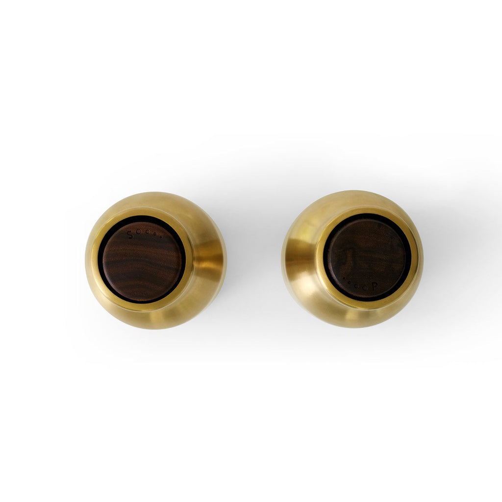 audo copenhagen (menu) | bottle grinder set | brushed brass + walnut lid