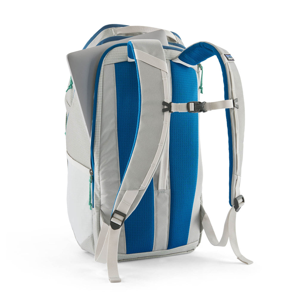 Black Hole Pack 32L