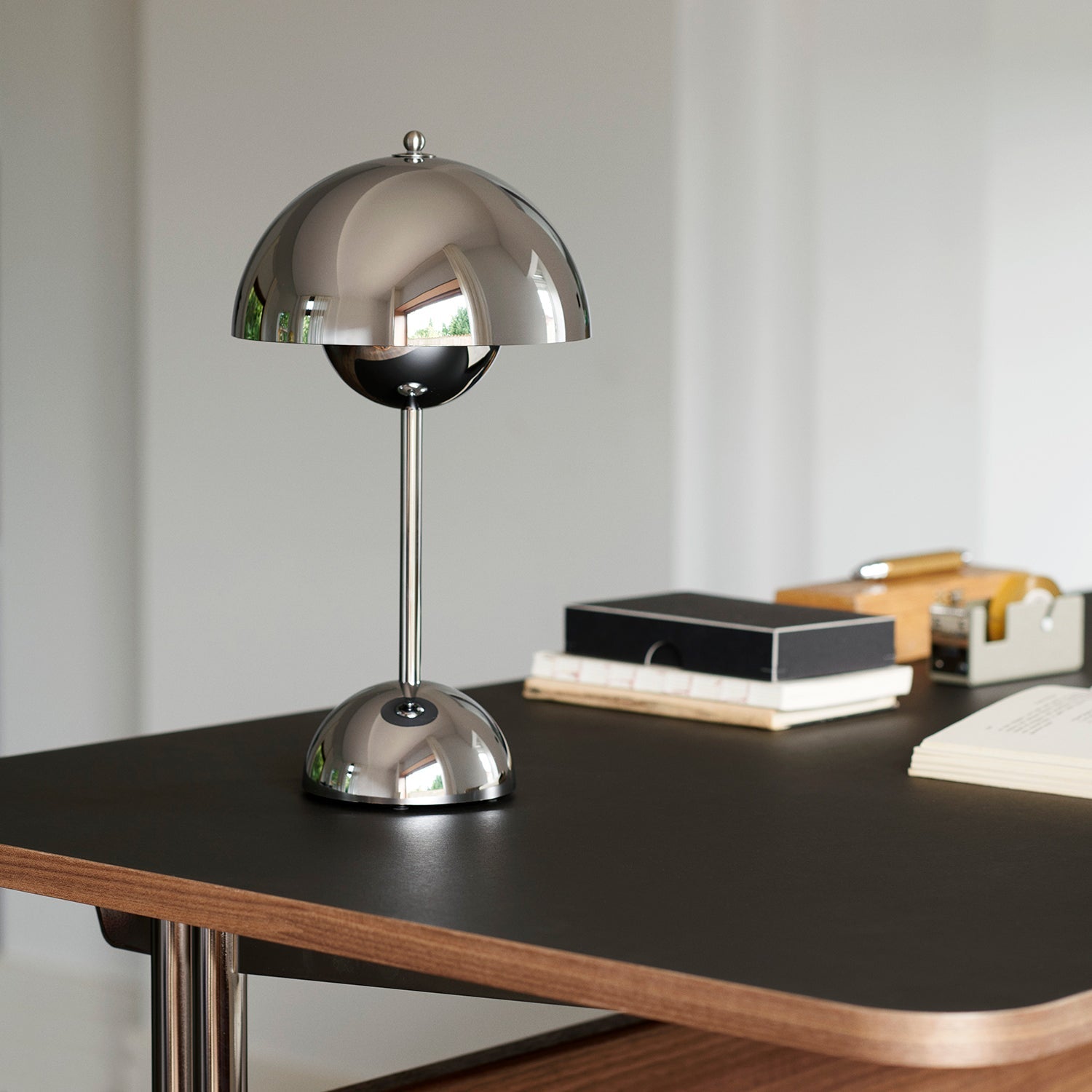 &tradition | flowerpot VP9 portable lamp | chrome